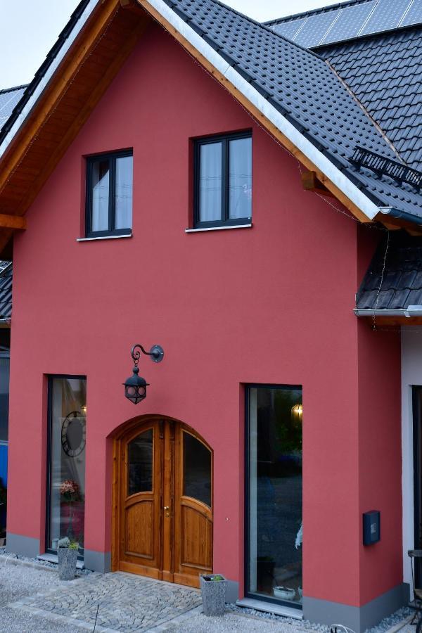 Готель Finkls Heimat Dinkelscherben Екстер'єр фото
